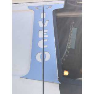 STAINLESS STEEL DOOR PLATE KIT IN 4 PCS WITH "IVECO" LETTERING MODEL 2 STRALIS HI-WAY/XP