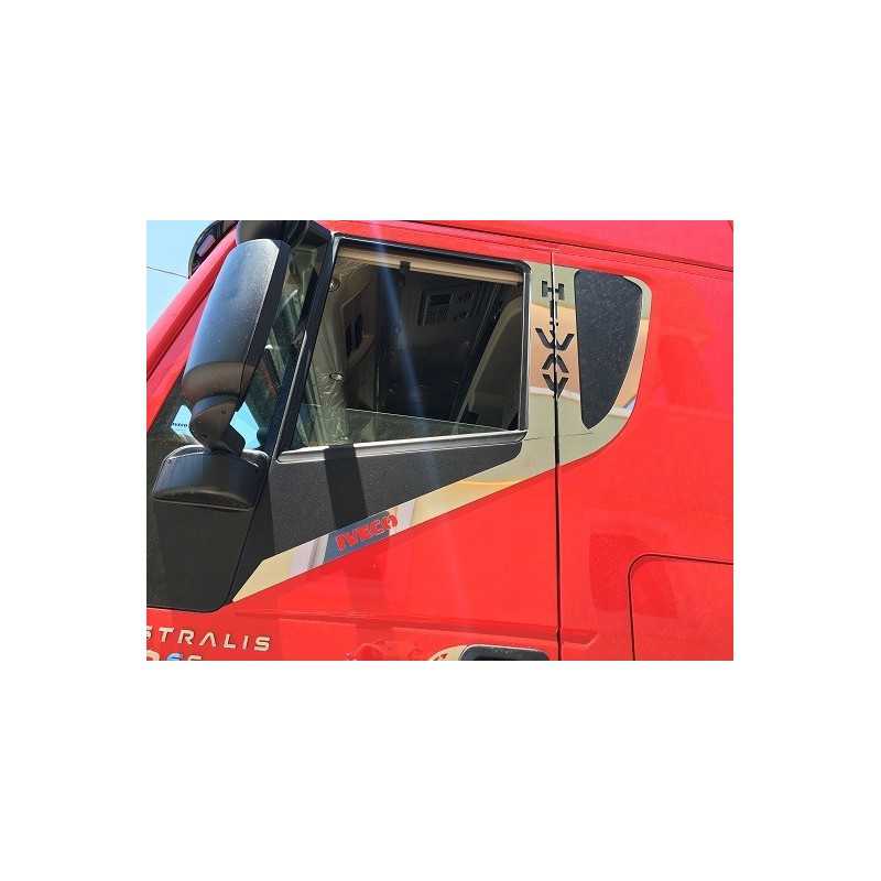 STAINLESS STEEL DOOR PLATE KIT WITH STRALIS HI-WAY/XP CAB STRIPS