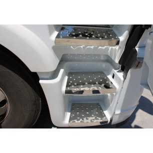 STAINLESS STEEL STEP COVER KIT 6 PCS € 400,00 STRALIS HI-WAY/XP