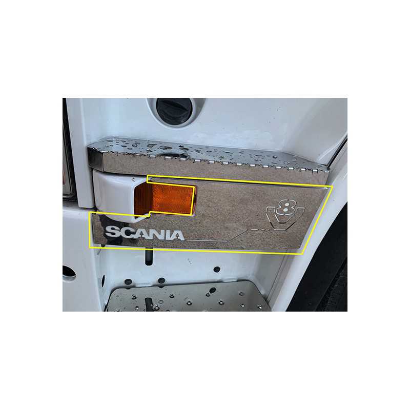 PLACCHETTA INOX PER PEDANE CENTRALI GRADINI CON V8 E SCRITTA SCANIA 2 PZ SCANIA R PLACCHETTA INOX PER PEDANE CENTRALI GRADINI CON V8 E SCRITTA SCANIA 2 PZ SCANIA R