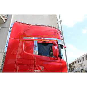 STAINLESS STEEL PLATE ABOVE THE CAB PERSONALIZED WITH "STREAMLINE" LETTERING SCANIA STREAMLINE